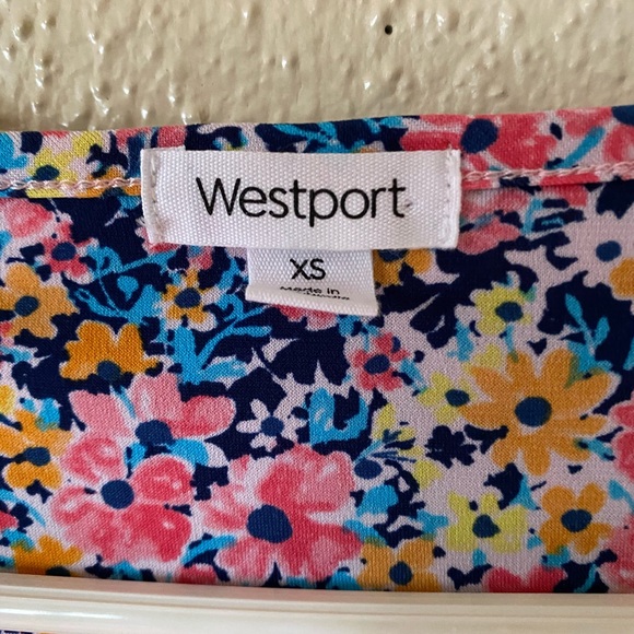 Top - Picture 2 of 2